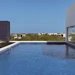 2 Beds Gym And Pool