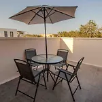 Pent House With Plunge Pool Apartamento