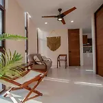 Pent House With Plunge Pool Apartamento