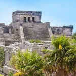 Loft Izel Sleeps 4 With Beach Club Access, Close To La Veleta