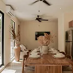 Modern 1Br With Private Pool And Surround Speakers