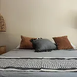 Modern 1Br With Private Pool And Surround Speakers