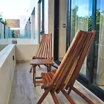 Upscale Perfect Location Apartamento