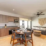 1bd W Private Balcony And Pool In Aldea Zama Сasa de vacaciones Tulum