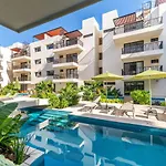 1bd W Private Balcony And Pool In Aldea Zama *