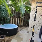 Jungle Rooftop -priv Pool-bathtub-jacuzzi 2a Villa Tulum