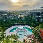 Luxury Loft Minutes From The Sea! *