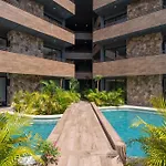 Paramar Black Apartamento
