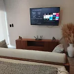 Enmedio De La Zona Hotelera Y El Centro *