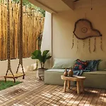 Jungle Retreat, Sleeps 10 Comfortably, Rooftop Pool * Tulum