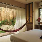 Apartamento Jungle Retreat, Sleeps 10 Comfortably, Rooftop Pool *