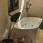 Jungle Retreat, Sleeps 10 Comfortably, Rooftop Pool * Tulum