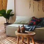 Apartamento Jungle Retreat, Sleeps 10 Comfortably, Rooftop Pool *