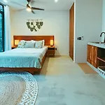 Apartamento La Linda Luxury Two Story Huge Terrace Next To The Pool