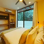 La Linda Luxury Two Story Huge Terrace Next To The Pool Apartamento Tulum