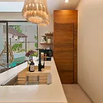 Boutique In Casa Makram