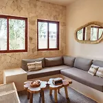 Ahal Holistika 9br Jungle Sanctuary With Private Rooftop & Plunge Pools