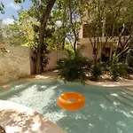 Сasa de vacaciones Ahal Holistika 9br Jungle Sanctuary With Private Rooftop & Plunge Pools Tulum