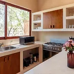 Ahal Holistika 9br Jungle Sanctuary With Private Rooftop & Plunge Pools *
