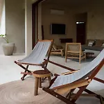 Ahal Holistika 9br Jungle Sanctuary With Private Rooftop & Plunge Pools *