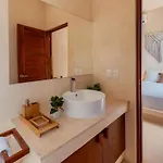 Ahal Holistika 9br Jungle Sanctuary With Private Rooftop & Plunge Pools Сasa de vacaciones *