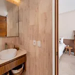 Mistiq - Modern 2br Oasis In With Pool & Chic Design Villa *