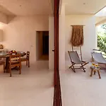 Сasa de vacaciones Ahal Holistika 9br Jungle Sanctuary With Private Rooftop & Plunge Pools *
