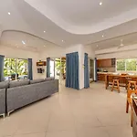Casa Kinam Chic 4br W Pool In La Veleta Villa