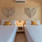 Сasa de vacaciones Ahal Holistika 9br Jungle Sanctuary With Private Rooftop & Plunge Pools