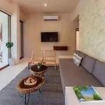 Сasa de vacaciones Ahal Holistika 9br Jungle Sanctuary With Private Rooftop & Plunge Pools Tulum