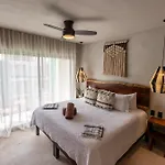 Bakal Apartahotel