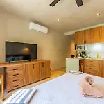 Bakal Apartahotel