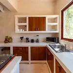Ahal Holistika 9br Jungle Sanctuary With Private Rooftop & Plunge Pools Сasa de vacaciones