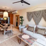 Deja Vu - Stylish 2Br Luxury Apartment With Private Pool