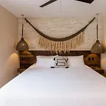 Deja Vu - Stylish 2br Luxury With Private Pool *