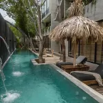 Kinich Nah - 2 Bedroom Penthouse Rooftop And Pool Amazing Jungle View