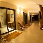 Casa 4*