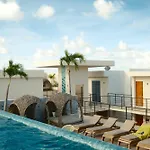 Downtown Penthouse With Private Pool, Rooftop Pool And Gym, Short Distance From Beaches, Restaurants & Nightlife Tulum