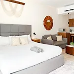 Aldea Zama King Bed Sofa Kitchen Full Gym Wifi Cinema Apartment *