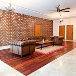 Aldea Zama King Bed Sofa Kitchen Full Gym Wifi Cinema Apartment