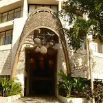 Downtown Penthouse With Private Pool, Rooftop Pool And Gym, Short Distance From Beaches, Restaurants & Nightlife