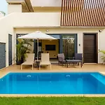 New! Gorgeous Luxury With 2 Pools Villa *
