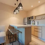 Luxury At Chichil Pool Gym Access Apartment *