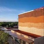 Hotel Moxy 3*