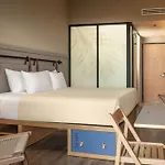 Moxy Tulum