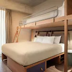 Hotel Moxy 3*
