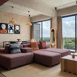 Moxy Hotel 3*