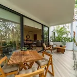 Anana Yaaxlum 106 S - Familly Condo & Oasis Pool