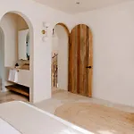 Casa Arka Fully Staffed - Jungle Palace *