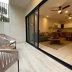 1Br Retreat With Balcony And Wellness Amenities